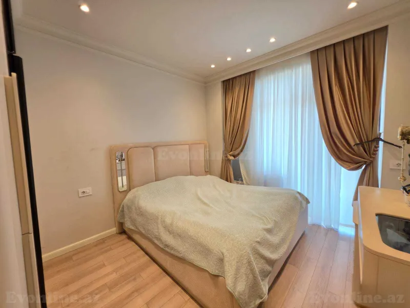 Satılır 3 otaqlı Mənzil Yeni tikili 107 m² 20 Yanvar m. - şəkil 4