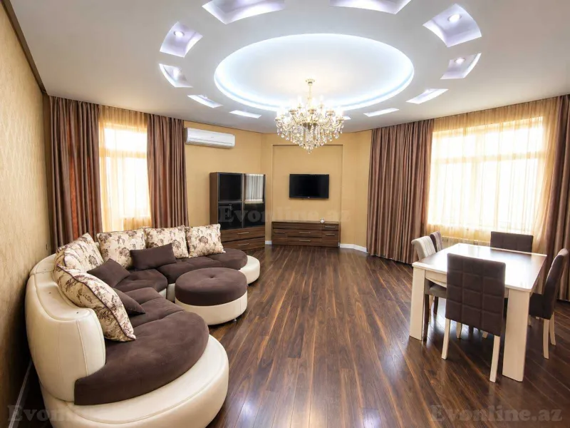 4 otaqlı Mənzil 161 m² 28 May m. Satılır