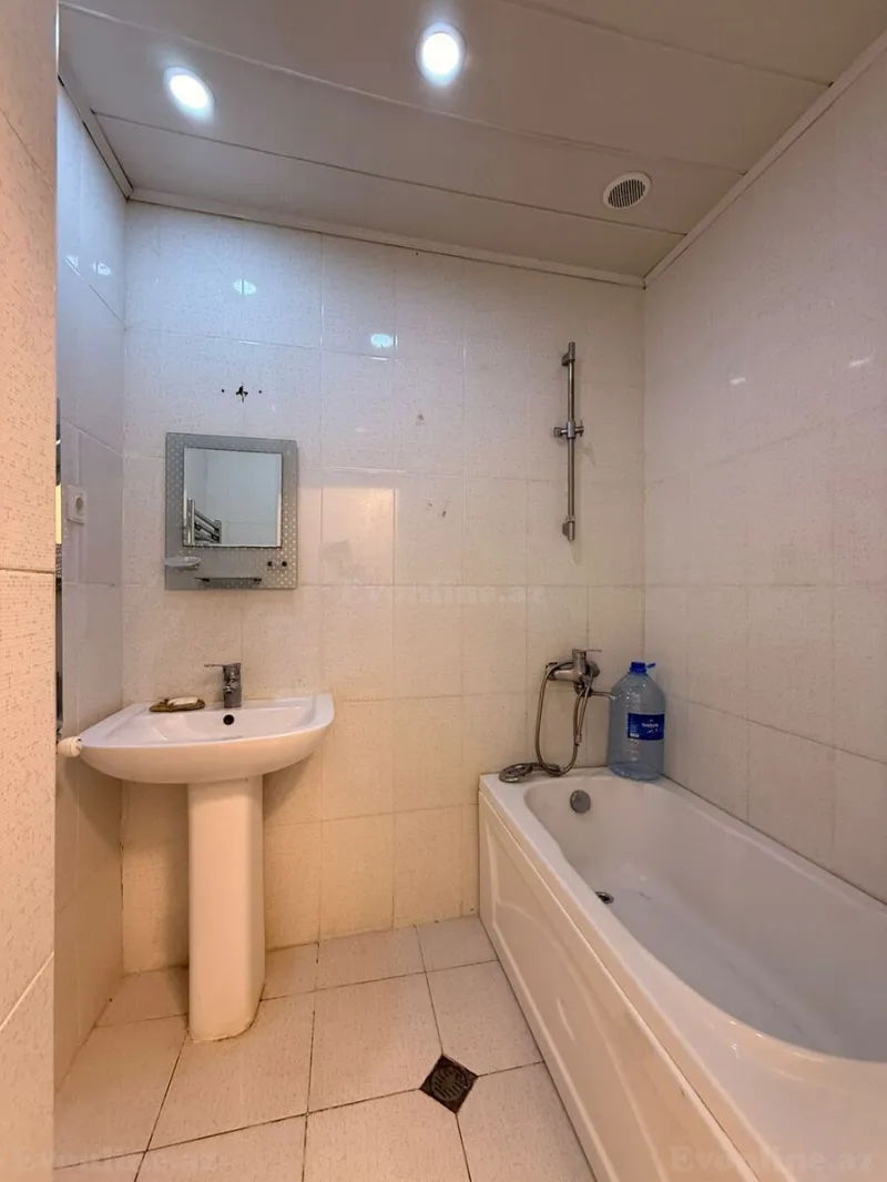 Satılır 2 otaqlı Mənzil Yeni tikili 68 m² Yasamal r. - şəkil 4