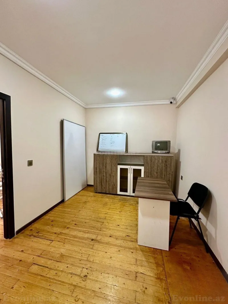 Kirayə verilir Ofis 150 m² Səbail r. - şəkil 15