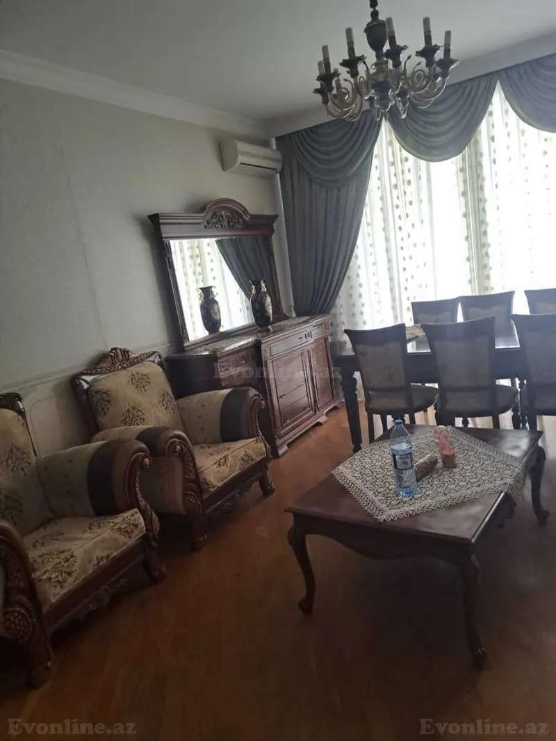 3 otaqlı Mənzil 125 m² Nəsimi r. Kirayə verilir