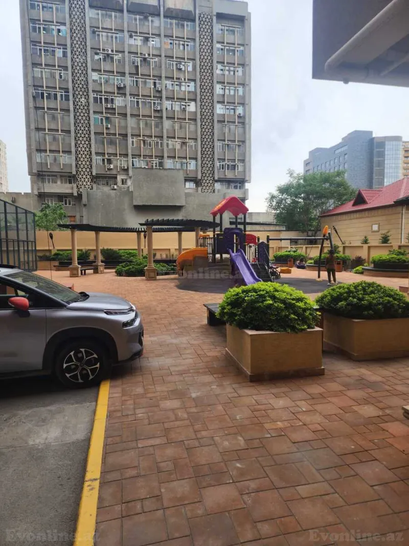 Satılır 3 otaqlı Mənzil Yeni tikili 1066 m² 8-ci mikrorayon - şəkil 18