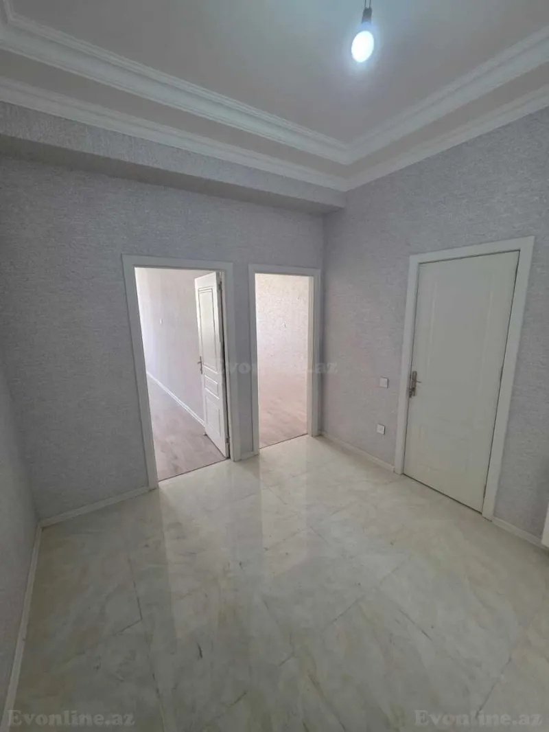 1 otaqlı Mənzil 70 m² Saray Satılır