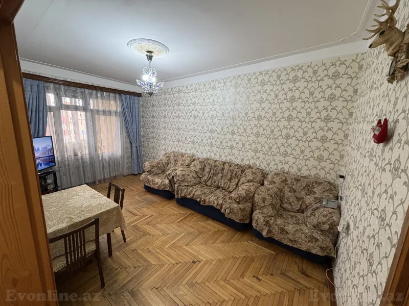 3 otaqlı Mənzil 80 m² 8-ci kilometr Satılır