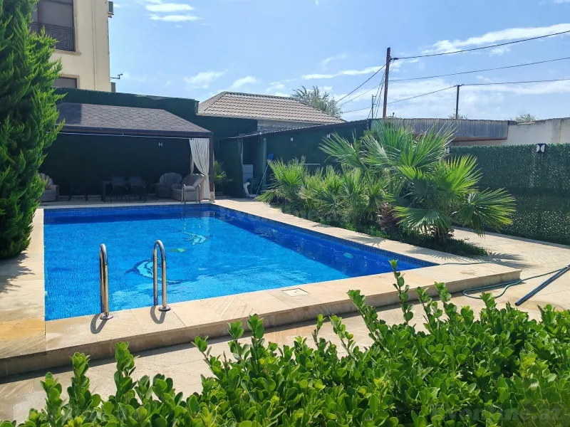 5 otaqlı Həyət evi 166 m² Şüvəlan Satılır