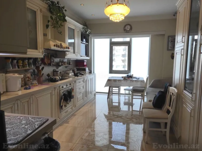 Satılır 3 otaqlı Mənzil Yeni tikili 131 m² 28 May m. - şəkil 4