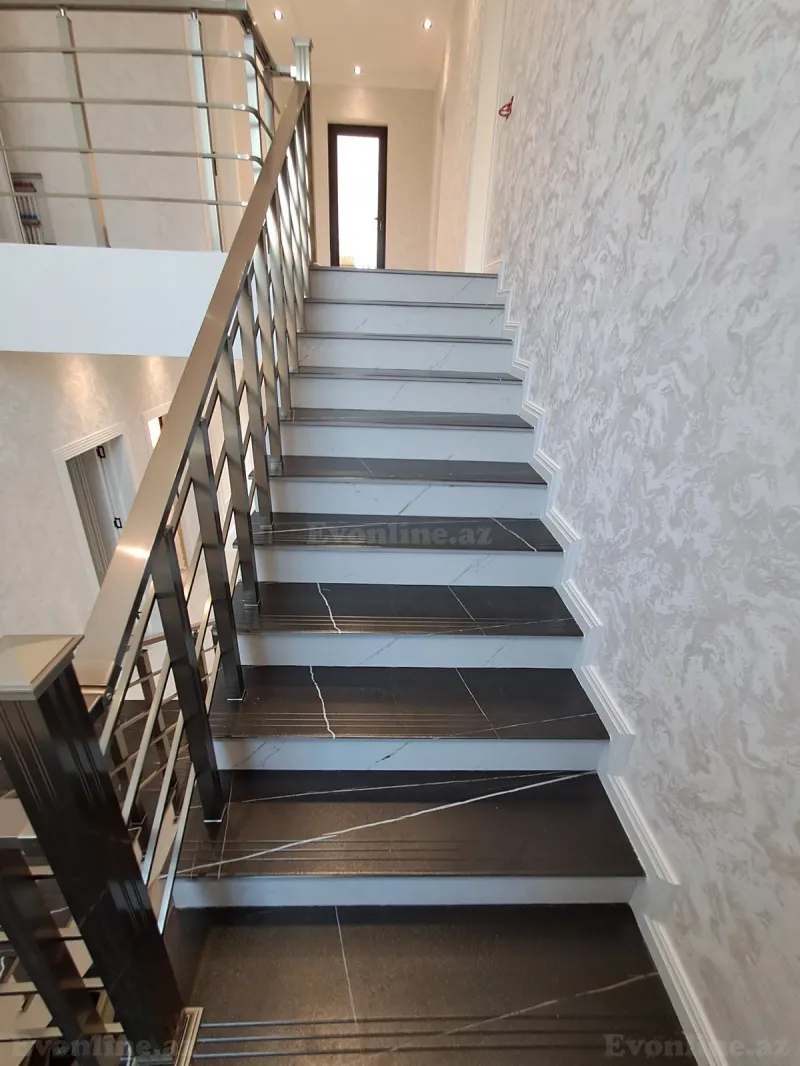 Satılır 6 otaqlı Həyət evi 250 m² Biləcəri - şəkil 10