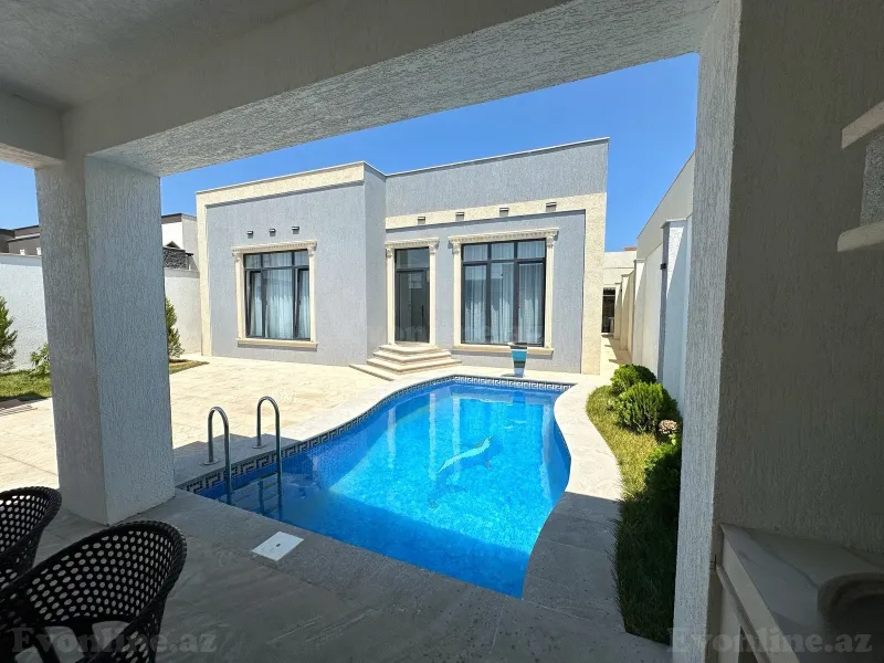 4 otaqlı Həyət evi 150 m² Şüvəlan Kirayə verilir