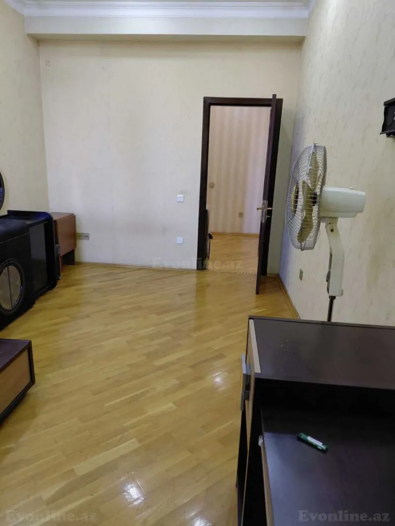 Satılır 3 otaqlı Mənzil Yeni tikili 178 m² Yasamal r. - şəkil 6