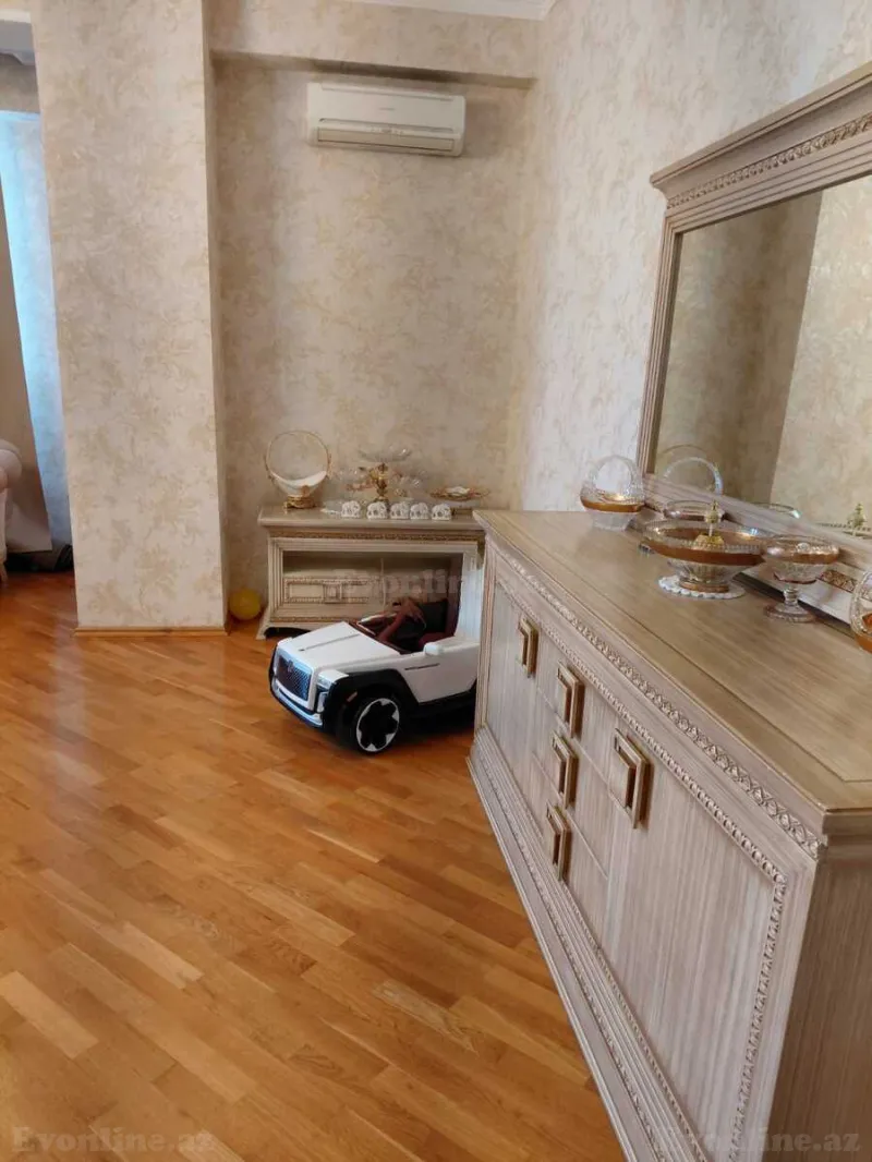 Satılır 3 otaqlı Mənzil Yeni tikili 178 m² Yasamal r. - şəkil 11