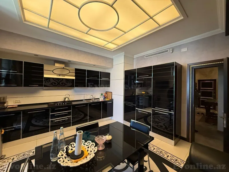 Satılır 4 otaqlı Mənzil Yeni tikili 188 m² 28 May m. - şəkil 5