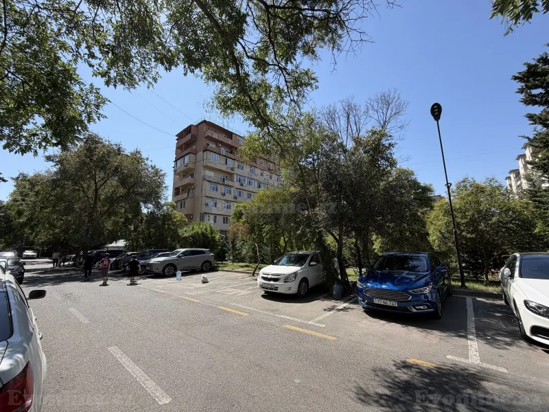 Satılır 2 otaqlı Mənzil Köhnə tikili 65 m² Əhmədli m. - şəkil 24