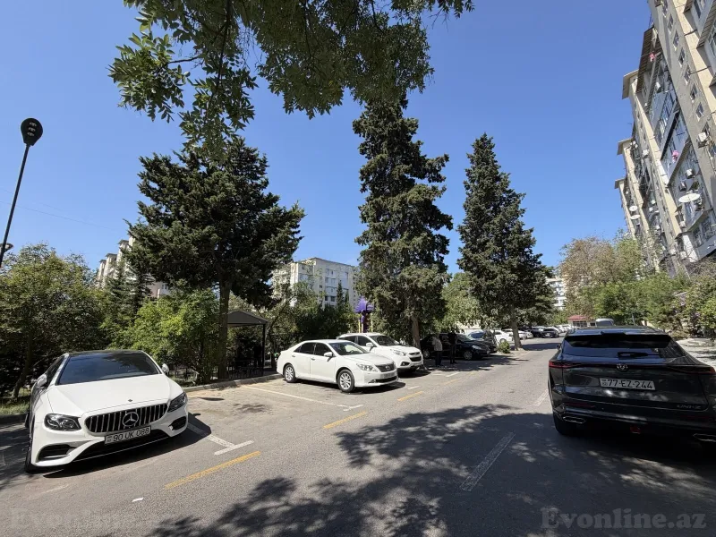 Satılır 2 otaqlı Mənzil Köhnə tikili 65 m² Əhmədli m. - şəkil 25