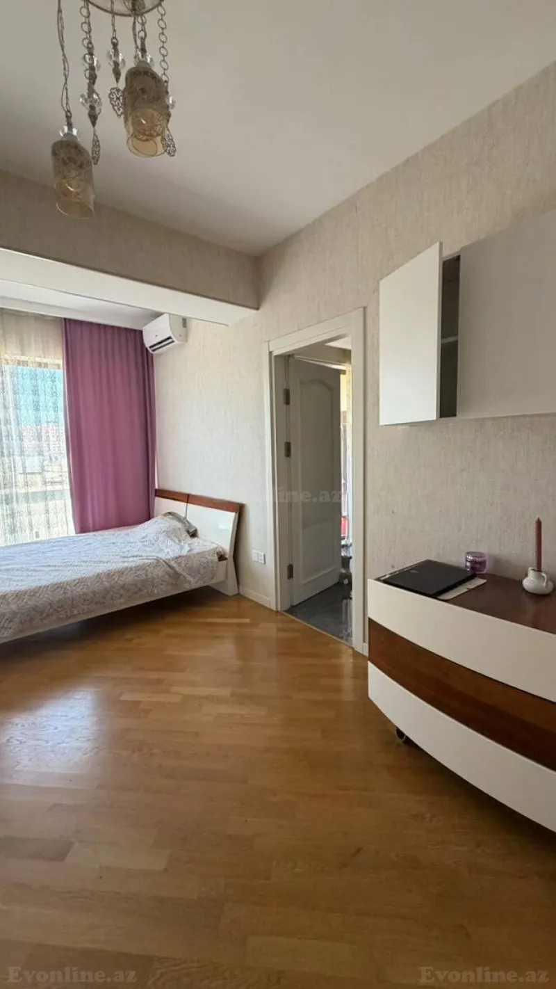 Kirayə verilir 4 otaqlı Mənzil Yeni tikili 140 m² Xətai r. - şəkil 11