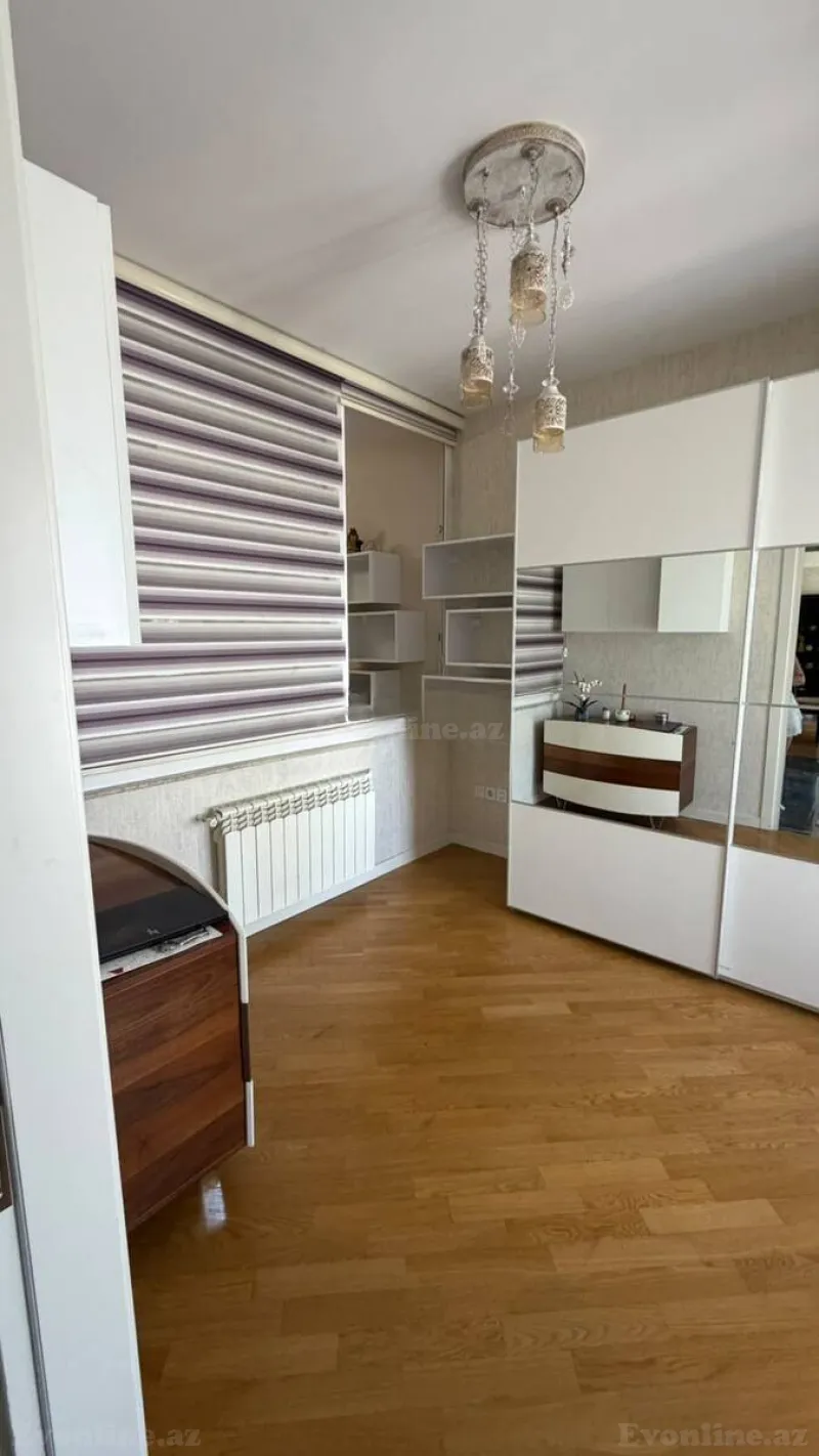 Kirayə verilir 4 otaqlı Mənzil Yeni tikili 140 m² Xətai r. - şəkil 13
