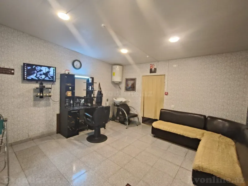 Obyekt 50 m² Elmlər Akademiyası m. Kirayə verilir