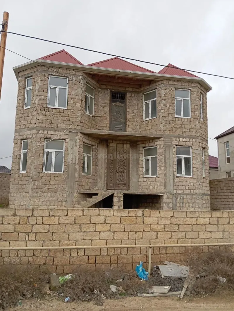 8 otaqlı Həyət evi 200 m² Dədə Qorqud Satılır
