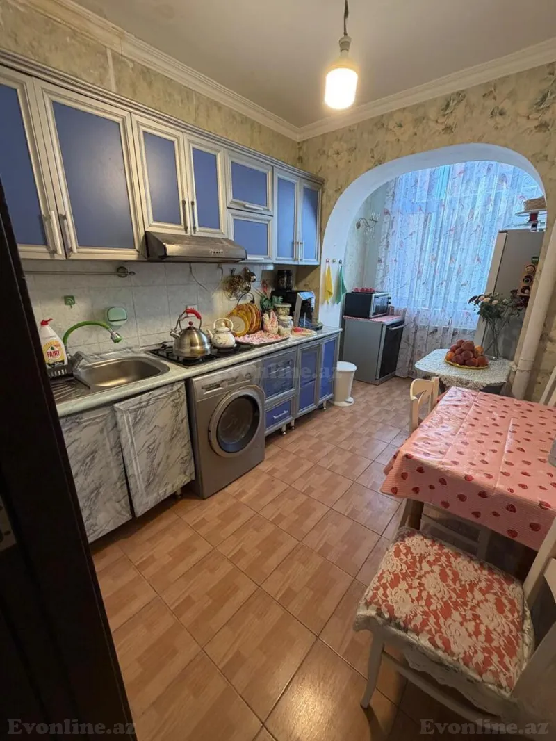 Satılır 3 otaqlı Mənzil Köhnə tikili 80 m² Yasamal r. - şəkil 4