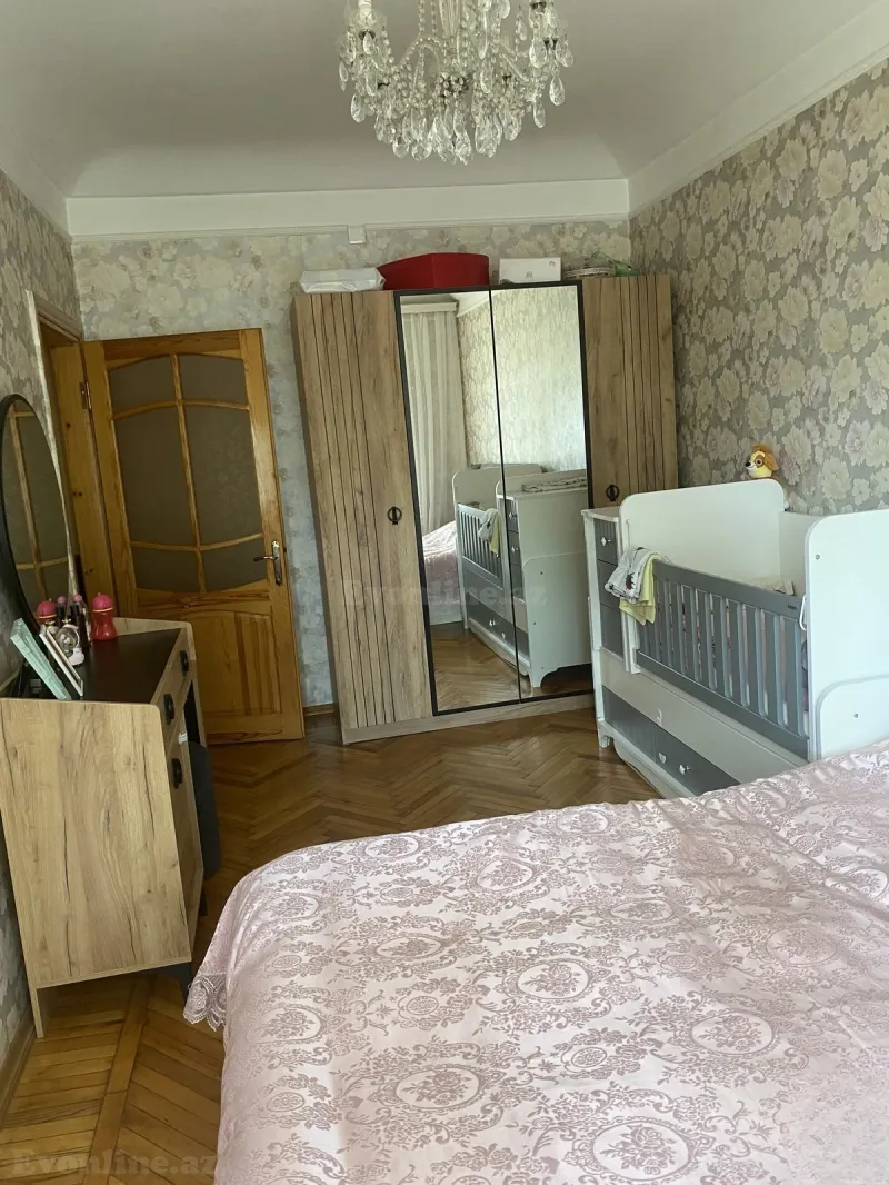 Satılır 4 otaqlı Mənzil Köhnə tikili 75 m² 8-ci kilometr - şəkil 2