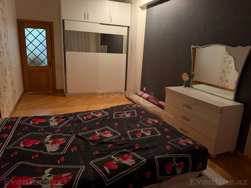 Satılır 4 otaqlı Mənzil Yeni tikili 130 m² 1-ci mikrorayon - şəkil 6