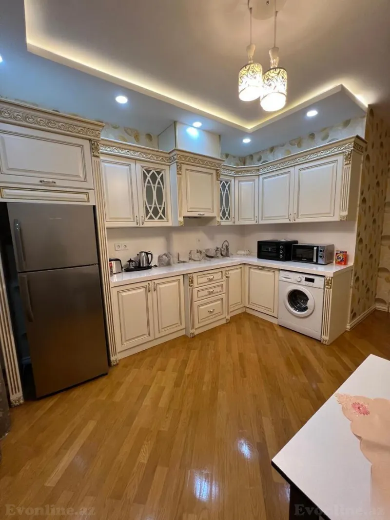 Satılır 2 otaqlı Mənzil Yeni tikili 100 m² 8 Noyabr m. - şəkil 8