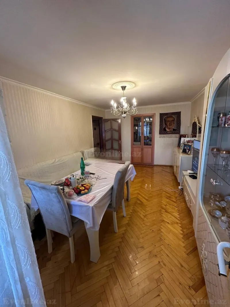 Satılır 3 otaqlı Mənzil Köhnə tikili 75 m² Yasamal - şəkil 2