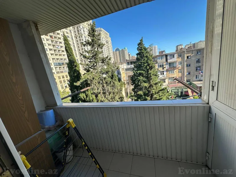 Satılır 3 otaqlı Mənzil Köhnə tikili 75 m² Yasamal - şəkil 24