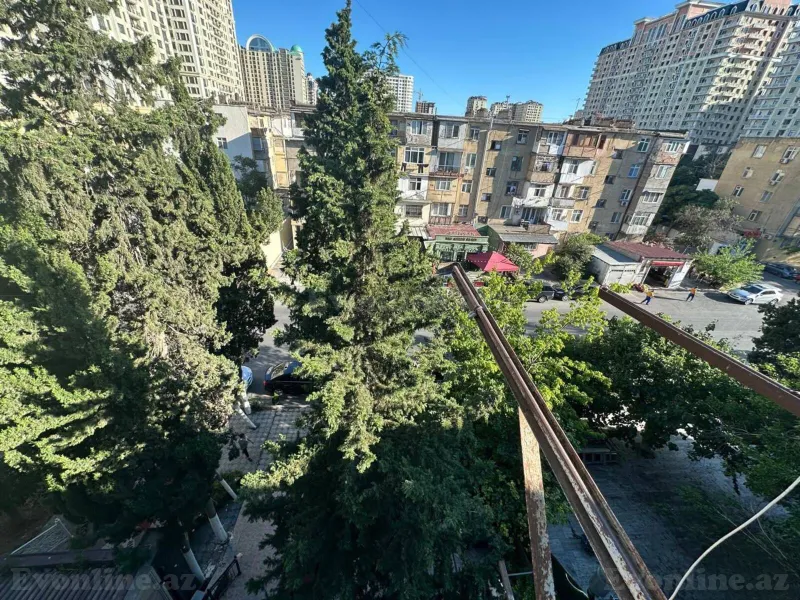 Satılır 3 otaqlı Mənzil Köhnə tikili 75 m² Yasamal - şəkil 28