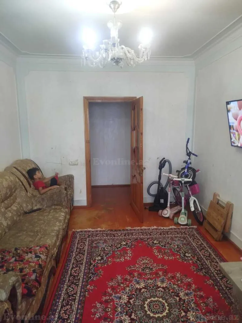Satılır 2 otaqlı Mənzil Köhnə tikili 60 m² Həzi Aslanov m. - şəkil 2