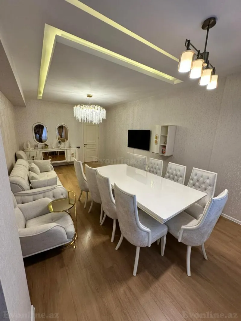 3 otaqlı Mənzil 110 m² 1-ci mikrorayon Satılır
