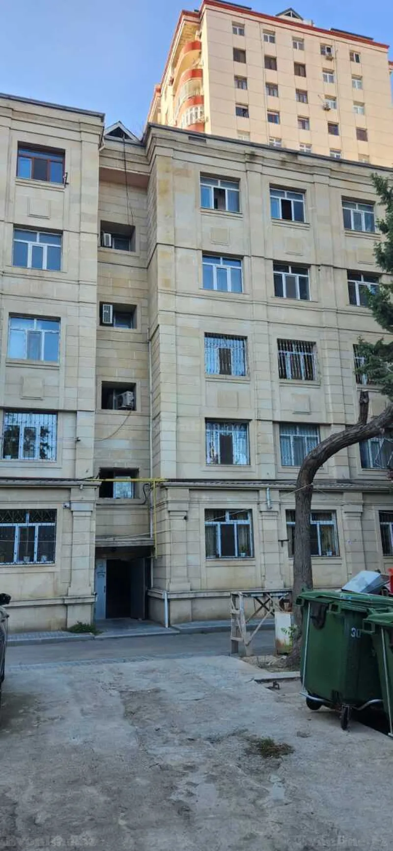 Satılır 4 otaqlı Mənzil Köhnə tikili 145 m² Nəriman Nərimanov m. - şəkil 2