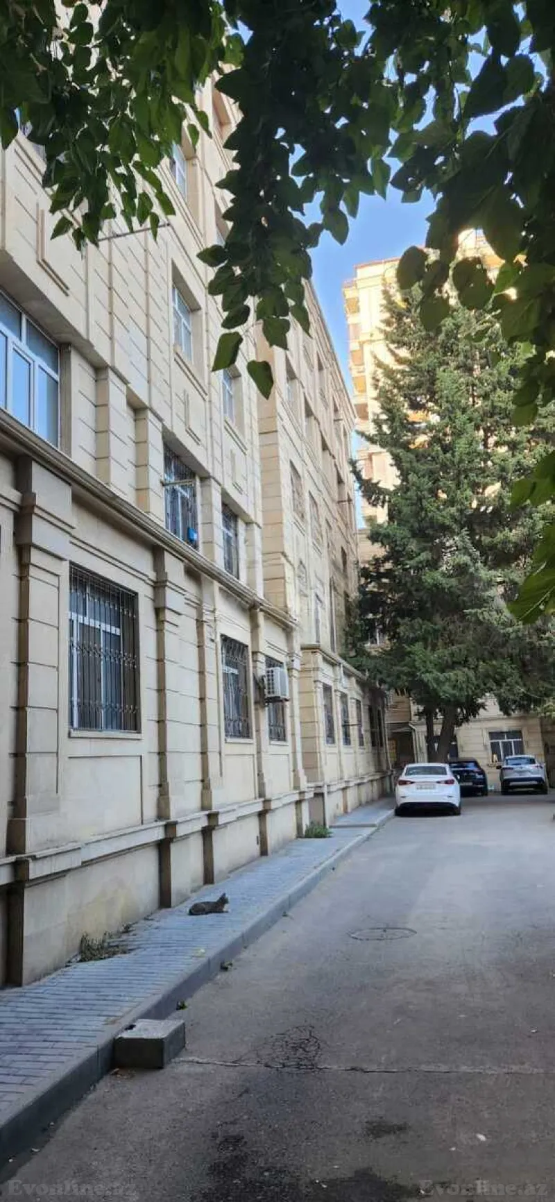 Satılır 4 otaqlı Mənzil Köhnə tikili 145 m² Nəriman Nərimanov m. - şəkil 3