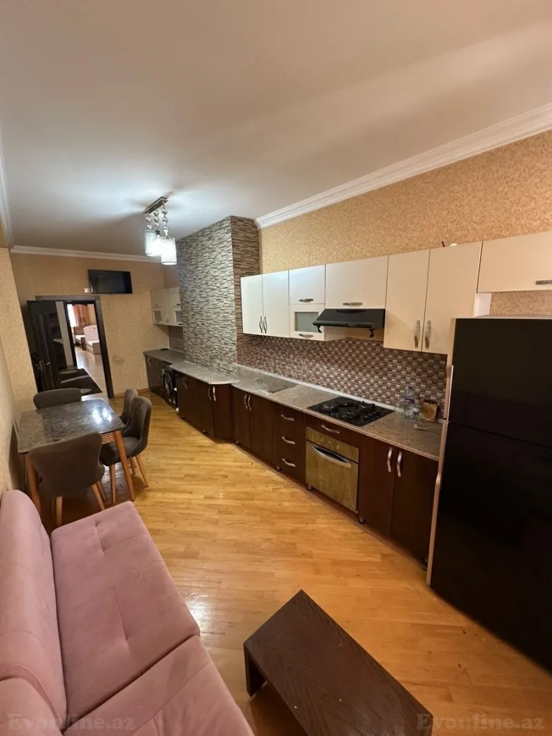 Kirayə verilir 3 otaqlı Mənzil Yeni tikili 140 m² Koroğlu m. - şəkil 9