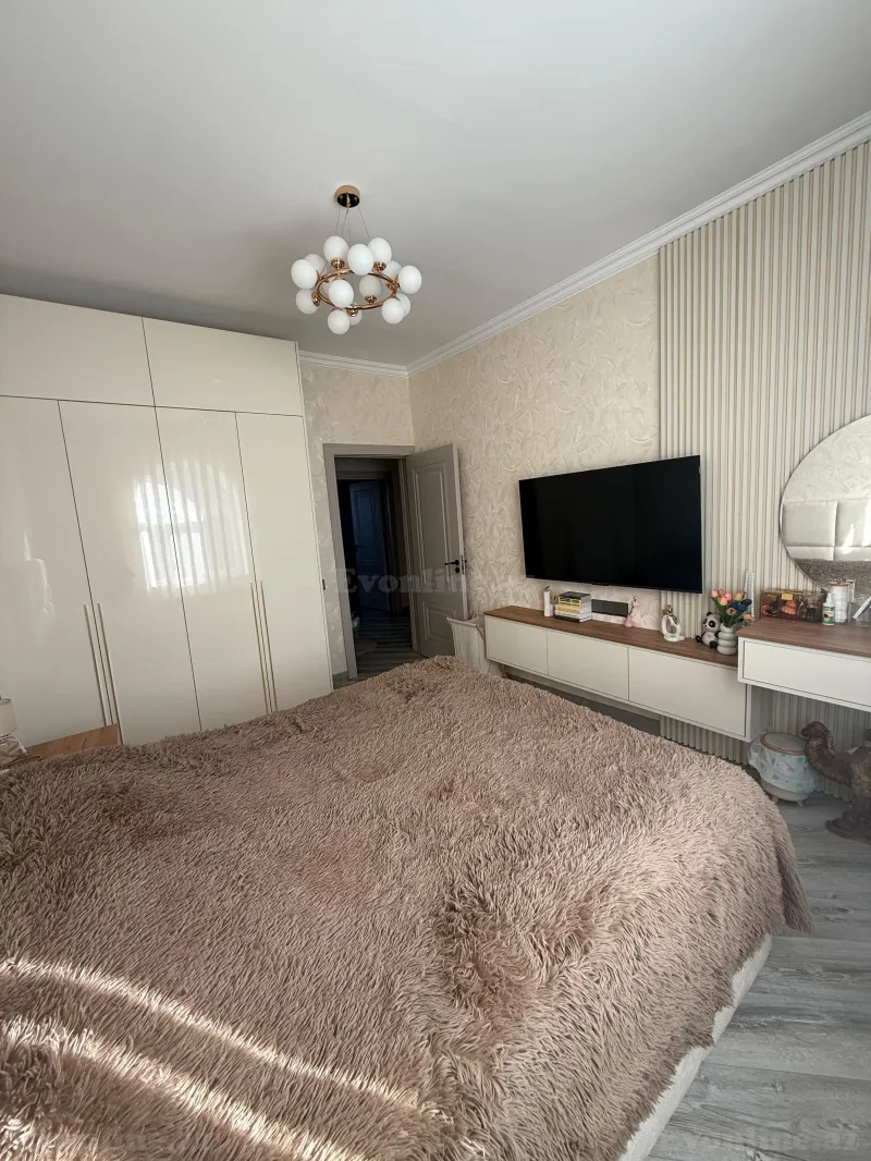 Satılır 8 otaqlı Həyət evi 220 m² Bakıxanov - şəkil 17