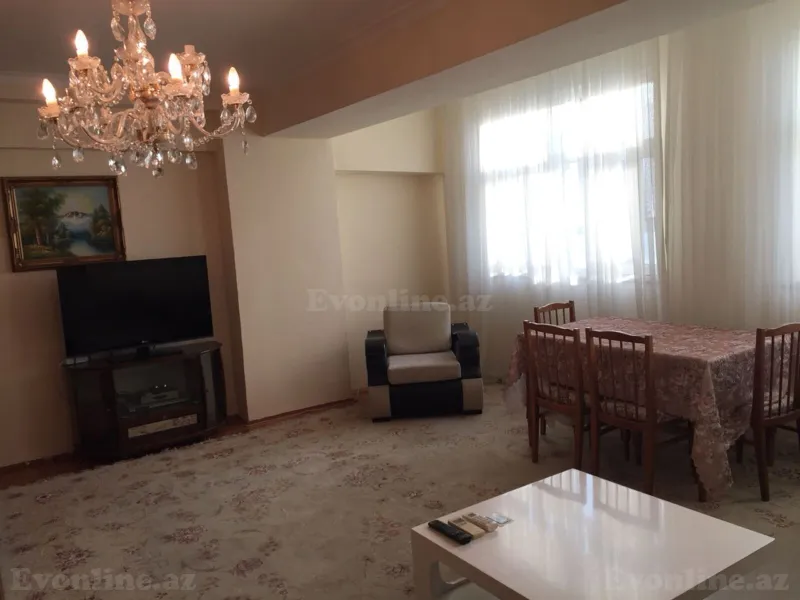 2 otaqlı Mənzil 80 m² 28 May m. Kirayə verilir