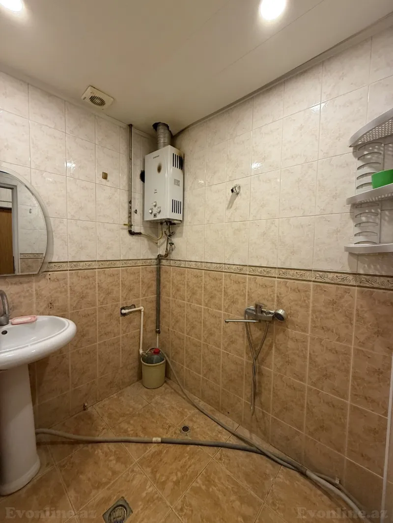 Satılır 2 otaqlı Mənzil Köhnə tikili 35 m² Memar Əcəmi m. - şəkil 4