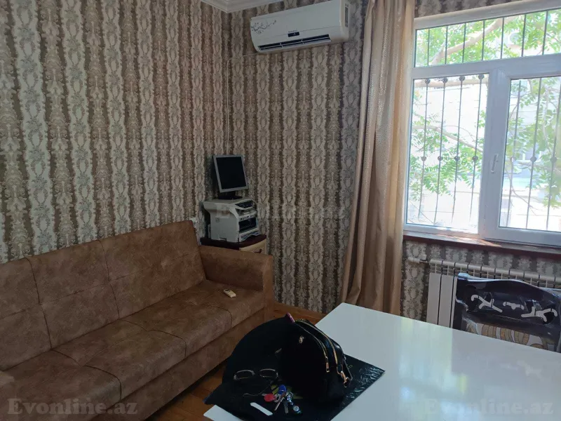 4 otaqlı Həyət evi 120 m² Elmlər Akademiyası m. Kirayə verilir