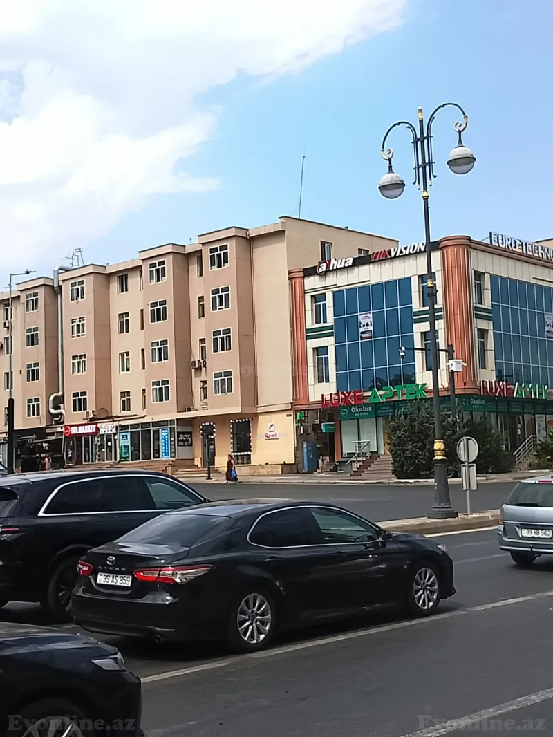 Satılır 1 otaqlı Mənzil Köhnə tikili 32 m² Inşaatçılar pr. - şəkil 8