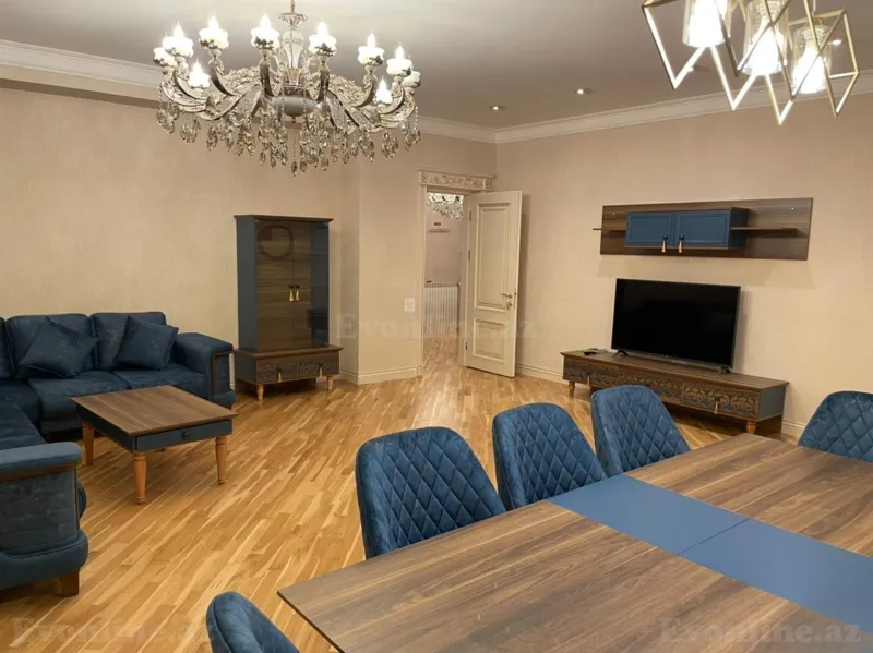 4 otaqlı Mənzil 160 m² 28 May m. Kirayə verilir