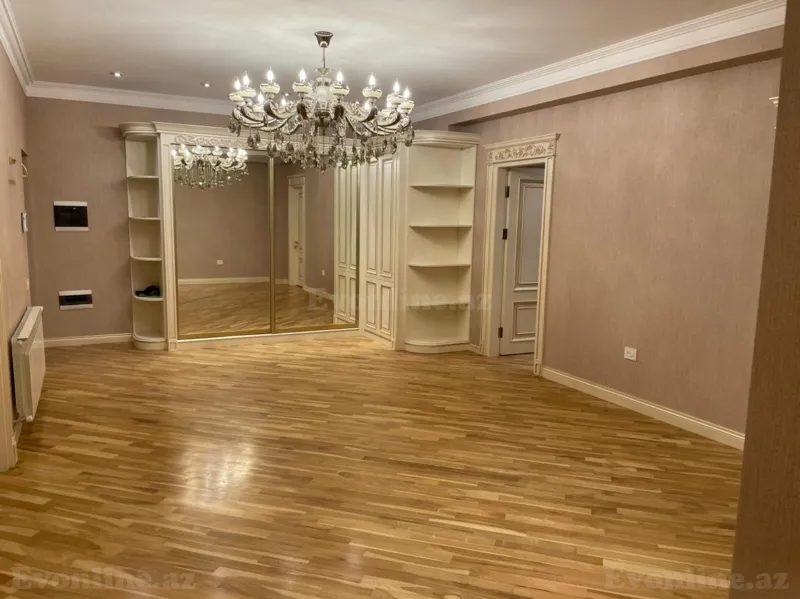 Kirayə verilir 4 otaqlı Mənzil Yeni tikili 160 m² 28 May m. - şəkil 12
