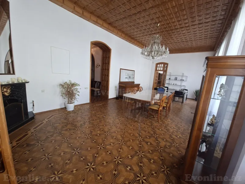 Kirayə verilir 5 otaqlı Mənzil Köhnə tikili 230 m² Yasamal r. - şəkil 3