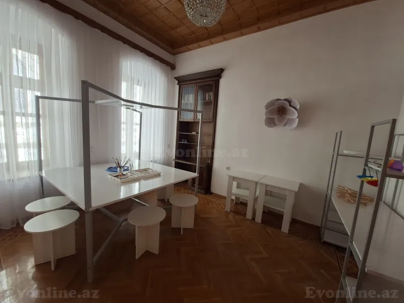 Kirayə verilir 5 otaqlı Mənzil Köhnə tikili 230 m² Yasamal r. - şəkil 6