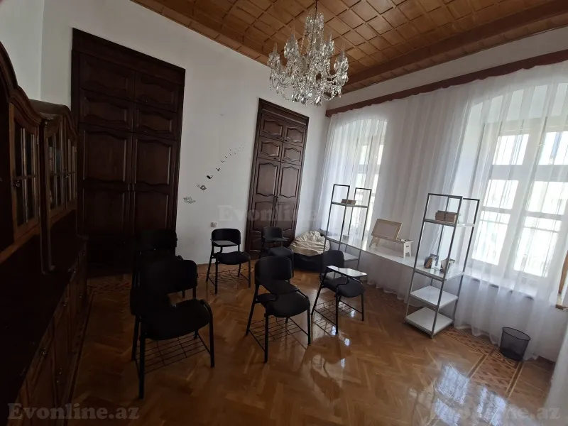 Kirayə verilir 5 otaqlı Mənzil Köhnə tikili 230 m² Yasamal r. - şəkil 8