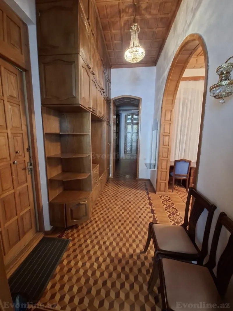 Kirayə verilir 5 otaqlı Mənzil Köhnə tikili 230 m² Yasamal r. - şəkil 9