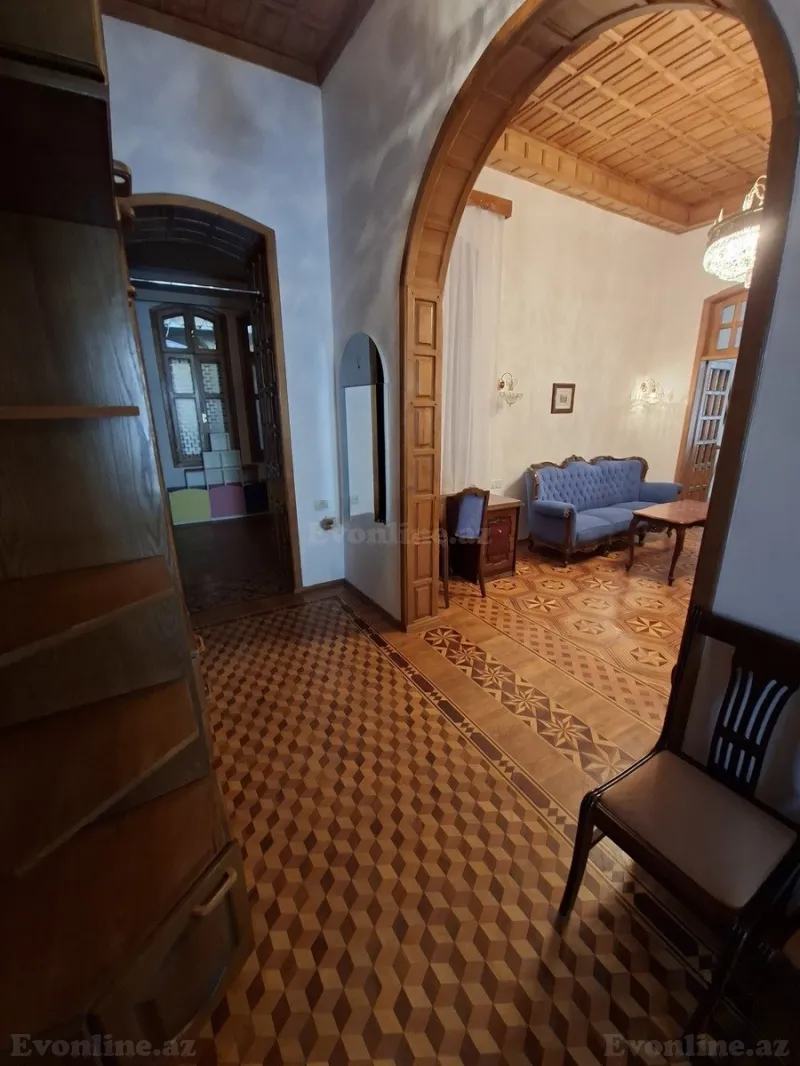 Kirayə verilir 5 otaqlı Mənzil Köhnə tikili 230 m² Yasamal r. - şəkil 13