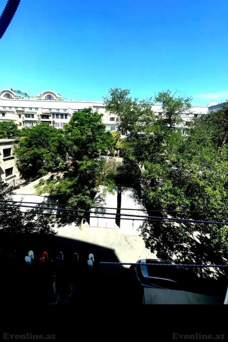 Satılır 4 otaqlı Mənzil Yeni tikili 130 m² Səbail r. - şəkil 11