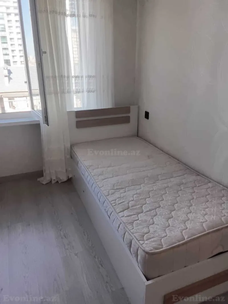Kirayə verilir 1 otaqlı Mənzil Köhnə tikili 45 m² Elmlər Akademiyası m. - şəkil 3