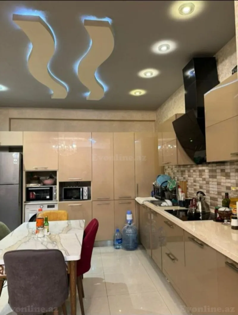 Kirayə verilir 3 otaqlı Mənzil Yeni tikili 110 m² İnşaatçılar m. - şəkil 3