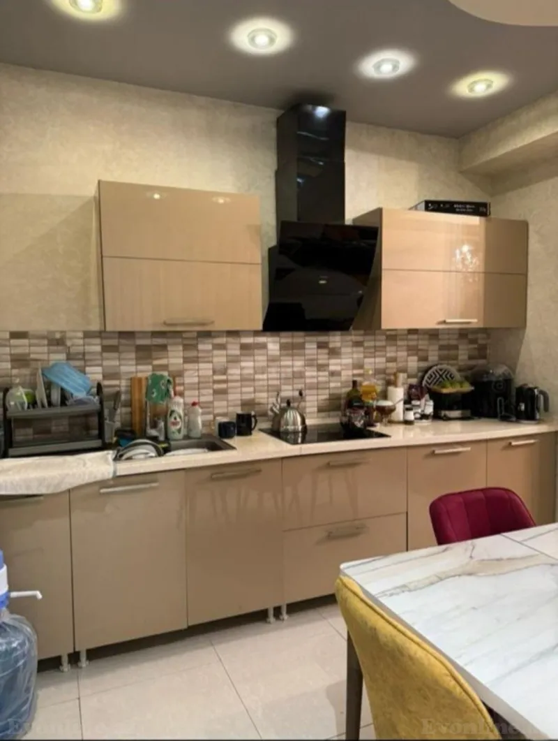 Kirayə verilir 3 otaqlı Mənzil Yeni tikili 110 m² İnşaatçılar m. - şəkil 5