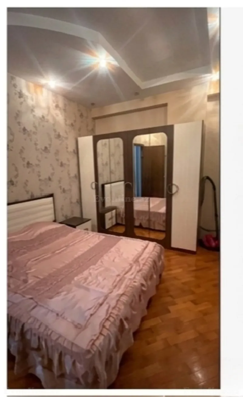Kirayə verilir 2 otaqlı Mənzil Köhnə tikili 100 m² 6-cı mikrorayon